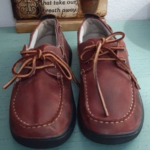 L.L. BEAN SHOES SZ 6.5 M